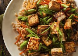 Geroerbakte gemarineerde tofu