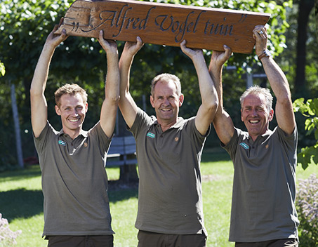 Tuinmannen met A.Vogel bord