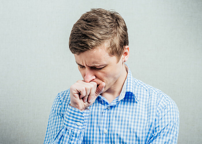 Wat te doen tegen hoesten? 7 tips tegen droge hoest | A.Vogel blog
