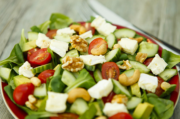 Spiksplinternieuw Salade met brie, noten en avocado | A.Vogel MO-01