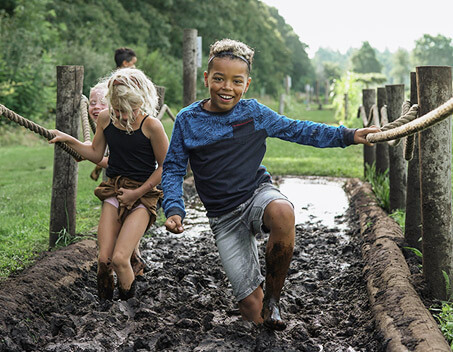 Kinderen op blotevoetenpad 